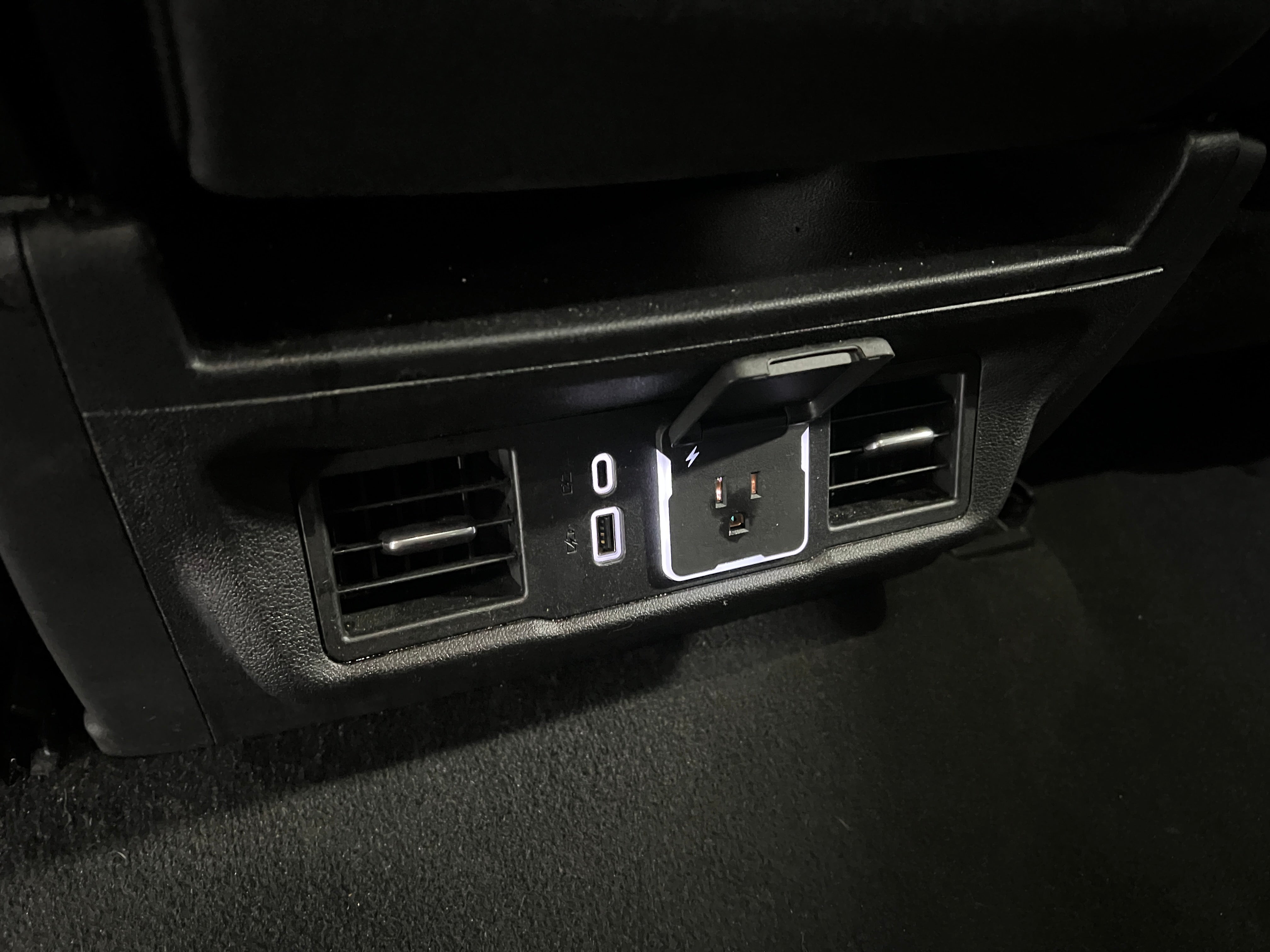 chevrolet silverado 1500 2026 2GCUKEEDXT1104458 image chevrolet silverado 1500 2026 2GCUKEEDXT1104458 image